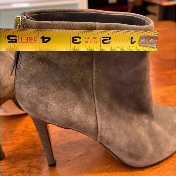 Sam Edelman gray suede pointed toe booties size 8 - Picture 12 of 12